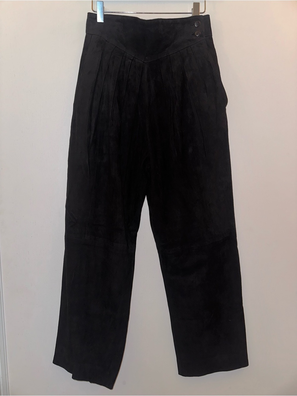 BEGEDOR ITALIA | Black Suede High-Waist Pleated Pants